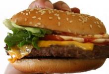 高脂肪西式饮食会增加患传染病和食物中毒的风险
