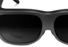 GlassesT1将通过一个可连接的框架与处方眼镜配合使用